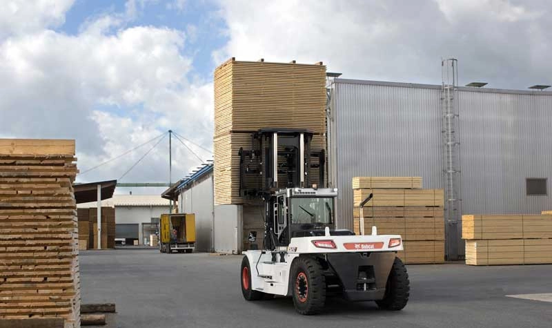 bobcat-dv250s-7-xe-nang-dau-25-tan-10