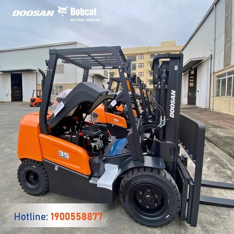 202503-ban-giao-lo-3-xe-nang-dau-3-5-tan-doosan-4