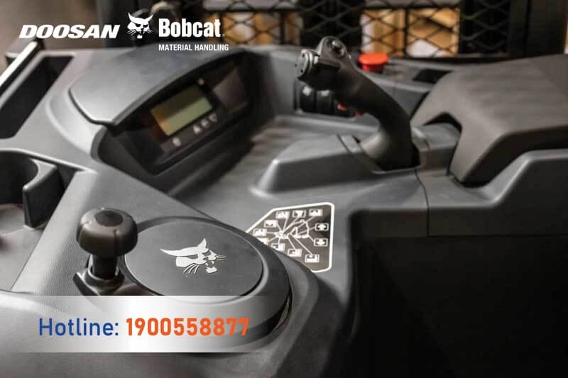 202506-xe-nang-dien-dung-lai-2-tan-reach-truck-bobcat-3