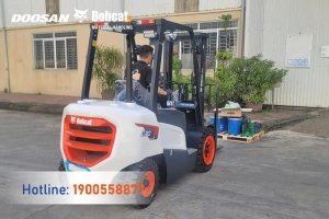 202509-ban-giao-xe-nang-dau-3-tan-bobcat-hung-yen-thumb